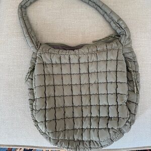 Quilted puffy tote bag